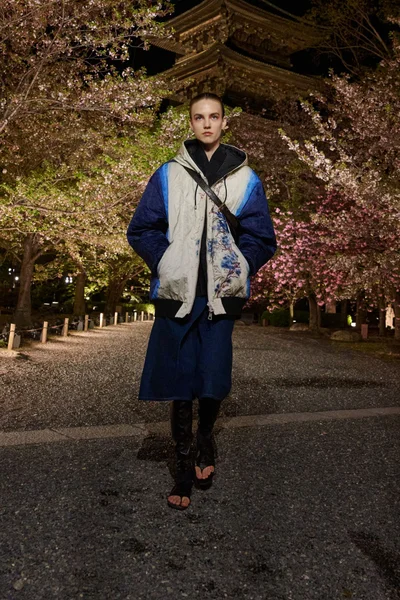 Look 13